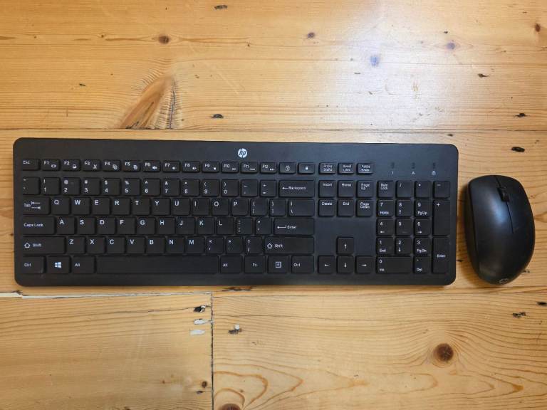Wireless keyboard + mouse set – HP 235