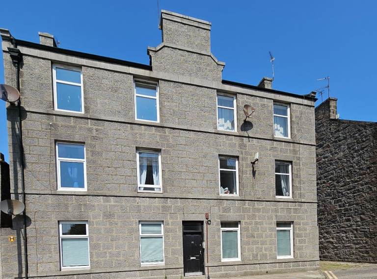 3 Bed Ground Floor Flat to rent - Aberdeen City Centre