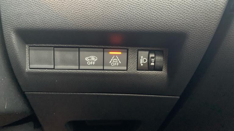 2024 Peugeot 208 50kWh E-Style Hatchback 5dr Electric Auto (7.4kW Charger) (136 ps) Hatchback Ele...