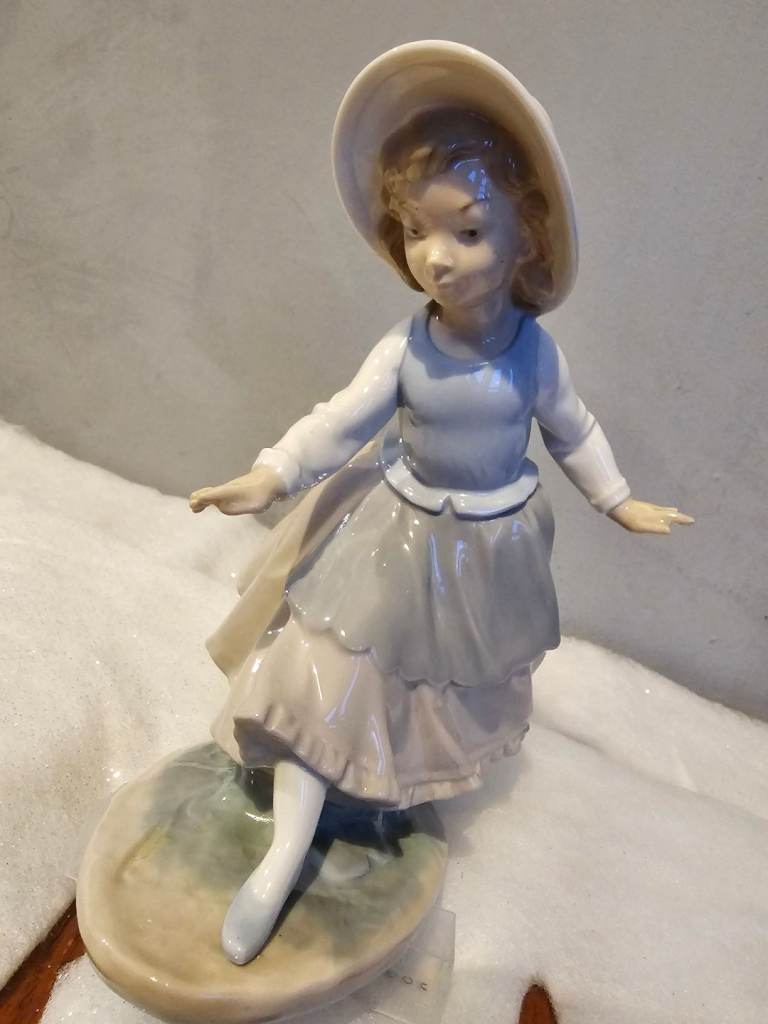 Nao by lladro figurine "Girl with Hoop_ Missing Hoop. Porcelain Ceramic