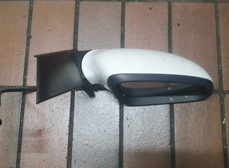 Vauxhall Astra J Driver Side Wing Mirror White 2012