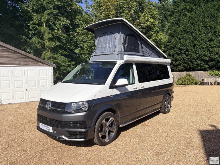 Volkswagen Transporter T28 L-shape Lounge