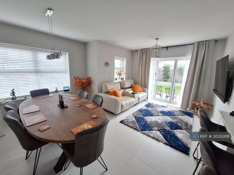 4 bedroom house in Throstle Close, York, YO51 (4 bed) (#3033306)