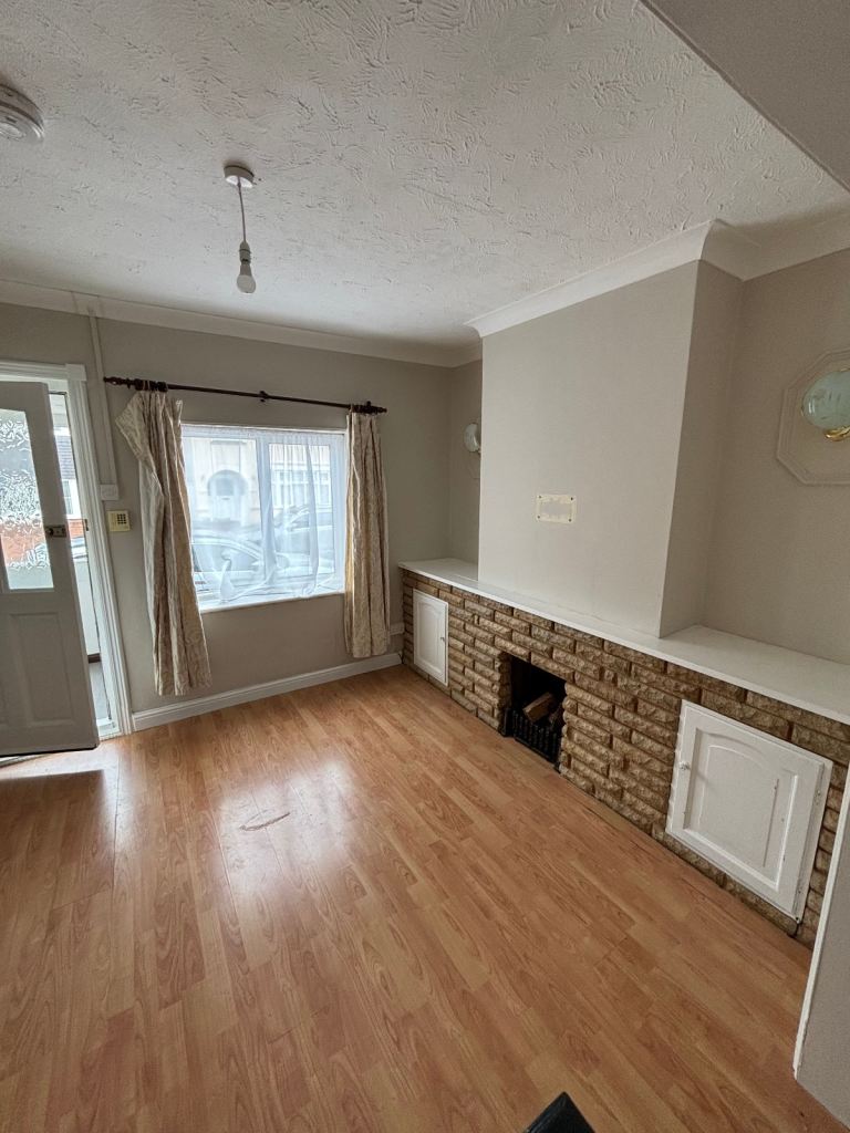 2 bedroom terraced home for let
