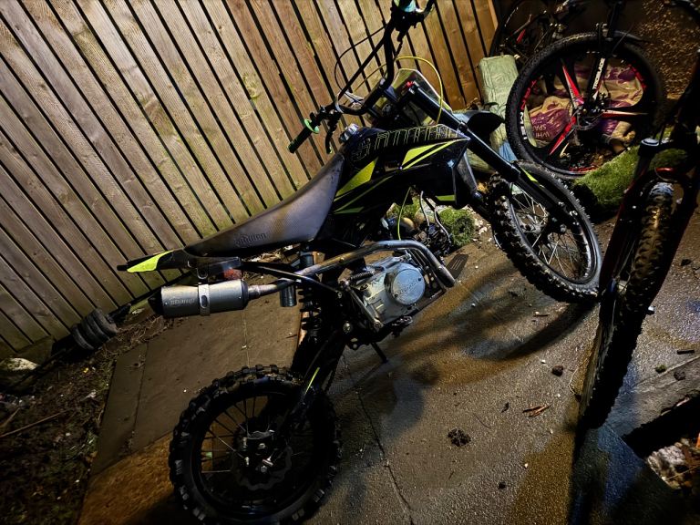 Stomp Z3-140 Pit Bike 2024