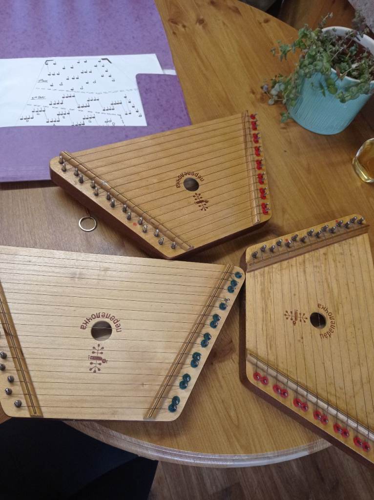 Lap Harp, string instrument