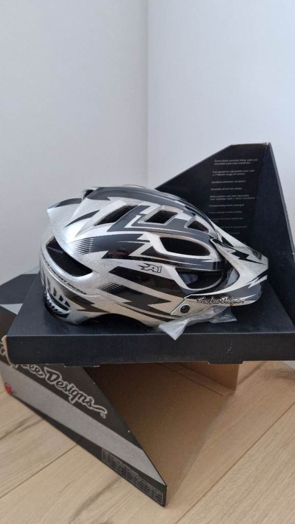 New A1 Troy Lee Design Helmet 
