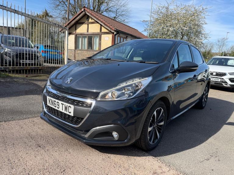 2019 Peugeot 208 1.2 PureTech 82 Tech Edition 5dr [Start Stop] HATCHBACK Petrol Manual