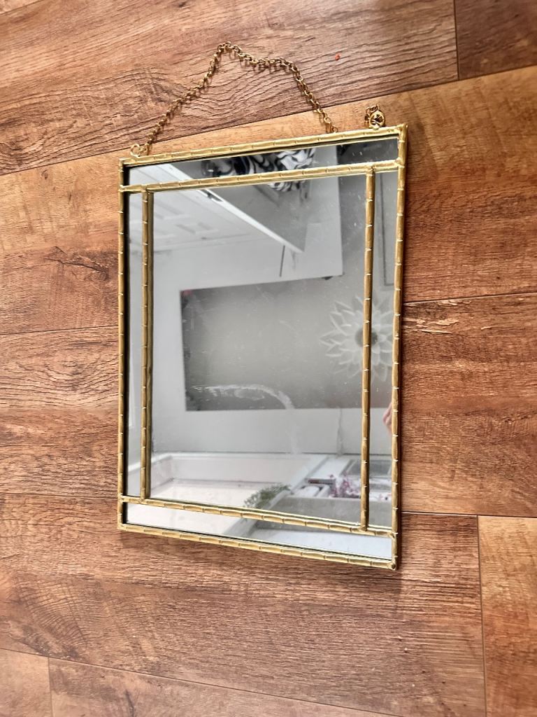 Wall hanging mirror gold  