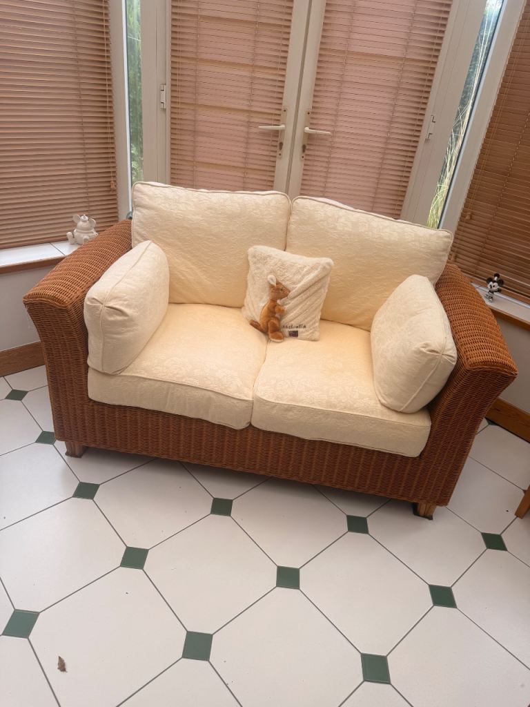 REDUCED Really lovely rattan sofa with cushions