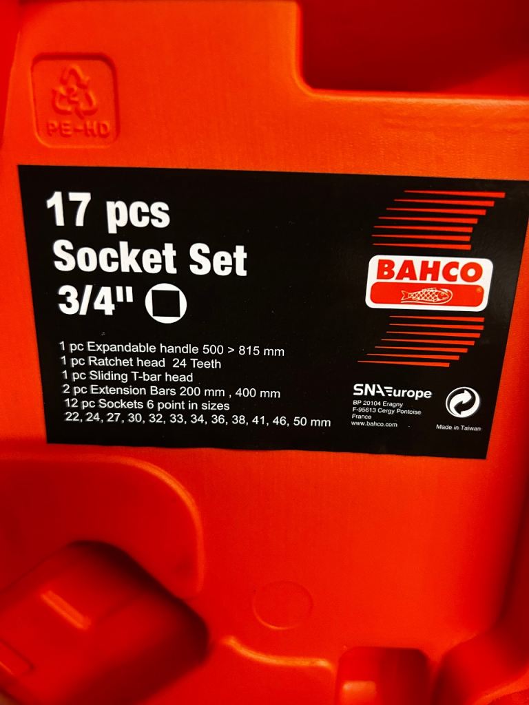 Bahco SLX17 3/4” Drive.  17 Piece socket set.  
