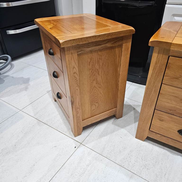 Stunning Large oak bedside tables x2