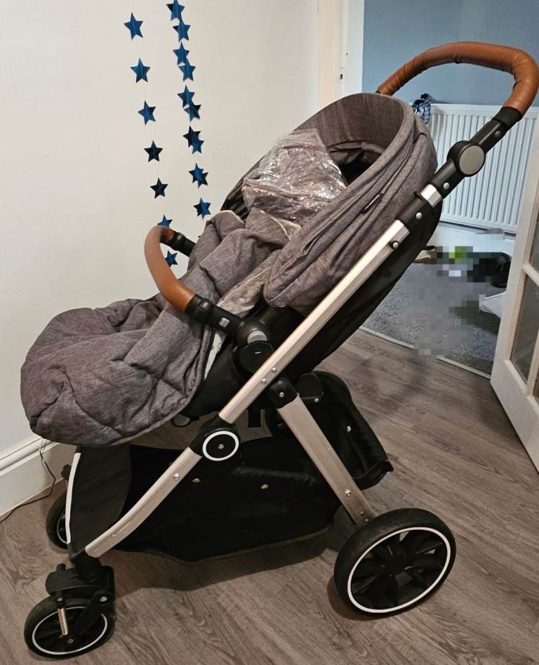 Good Condition Grey Baby Pushchair/Pram
