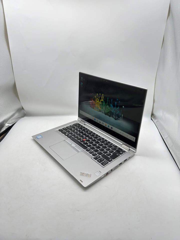 Lenovo X380 Yoga Silver Edition – Intel i5 – 8GB RAM – 256GB SSD