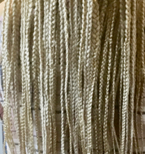 Knotless hair