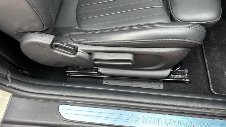 2022 MINI Hatch 2.0 Cooper S Exclusive 3dr Auto Petrol Hatchback Hatchback Petrol Automatic