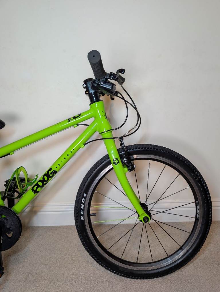 FROG BIKE 53  (5+) IN AMAZING CONDITION. COLLECTION NW LONDON OR BUCKS