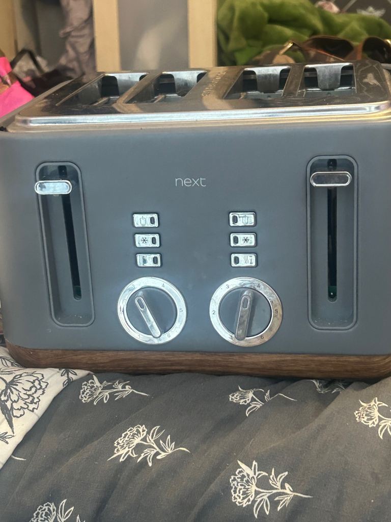 Next Grey 4-Slice Toaster – Good Condition