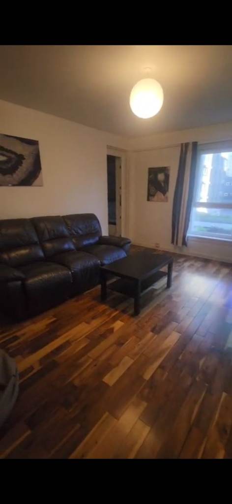 City centre flat Dundasvale Court