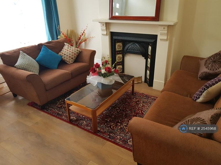 4 bedroom house in Burgoyne Road, Sheffield, S6 (4 bed) (#2545968)