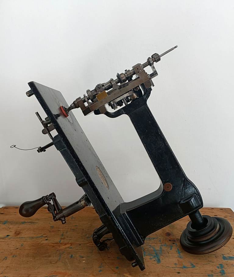 Cornely A embroidery chain stitch machine Singer 114w103