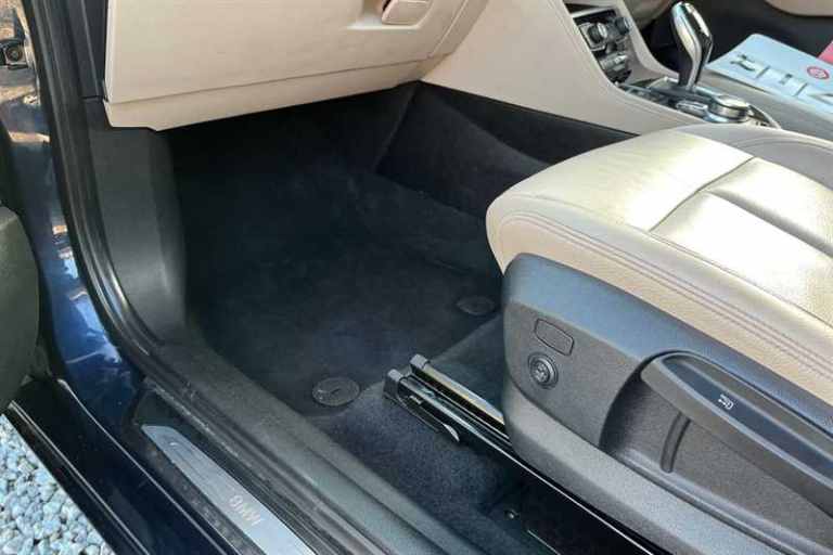 2018 BMW 2 Series 220d xDrive Luxury 5dr Step Auto HATCHBACK DIESEL Automatic