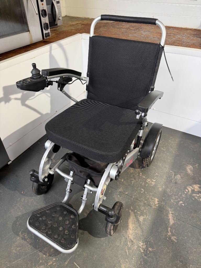 Freedom A08L folding electric wheelchaiR