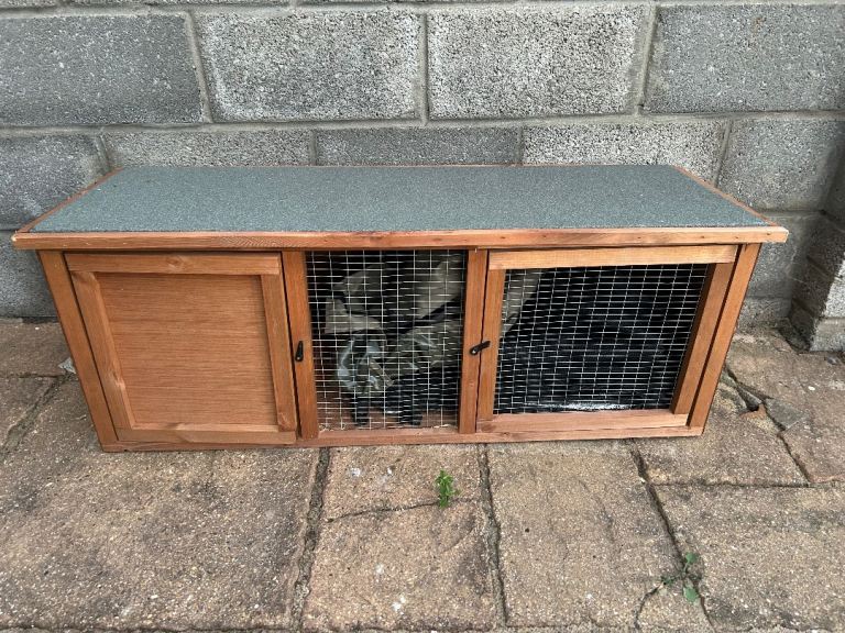 Animal hutch with lots of accessories 