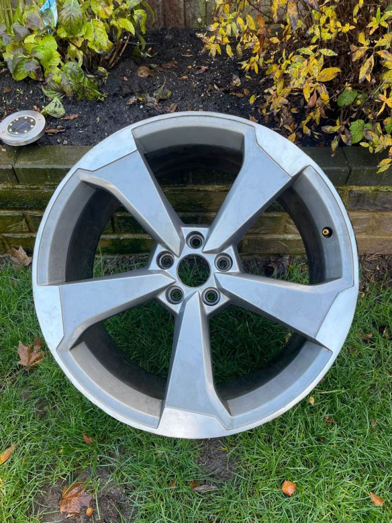8W00601025CF audi a5 s5 a4 s4 alloy wheel 20