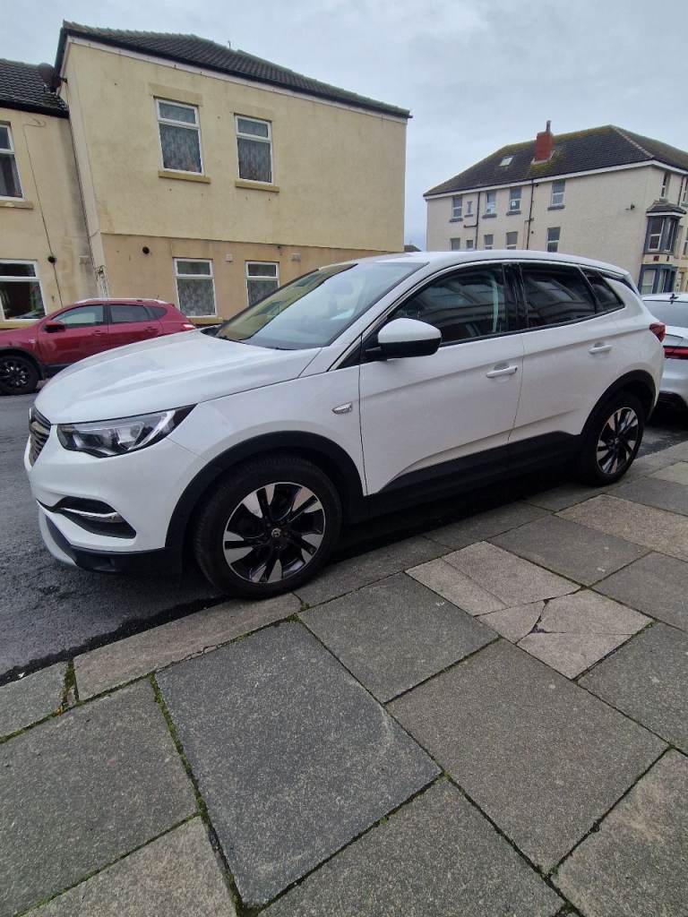 Vauxhall, GRANDLAND X, Hatchback, 2018, Other, 1560 (cc), 5 doors