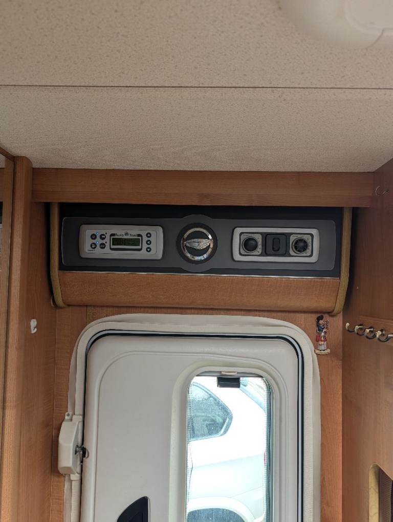 !!!MUST SEE!!! STUNNING MOTORHOME