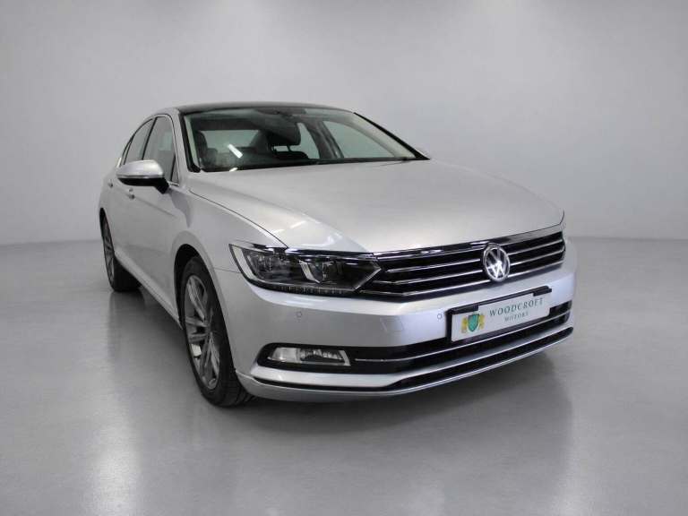 VOLKSWAGEN PASSAT 2.0 TDI BlueMotion Tech SE DSG Euro 6 (s/s) 4dr 2015