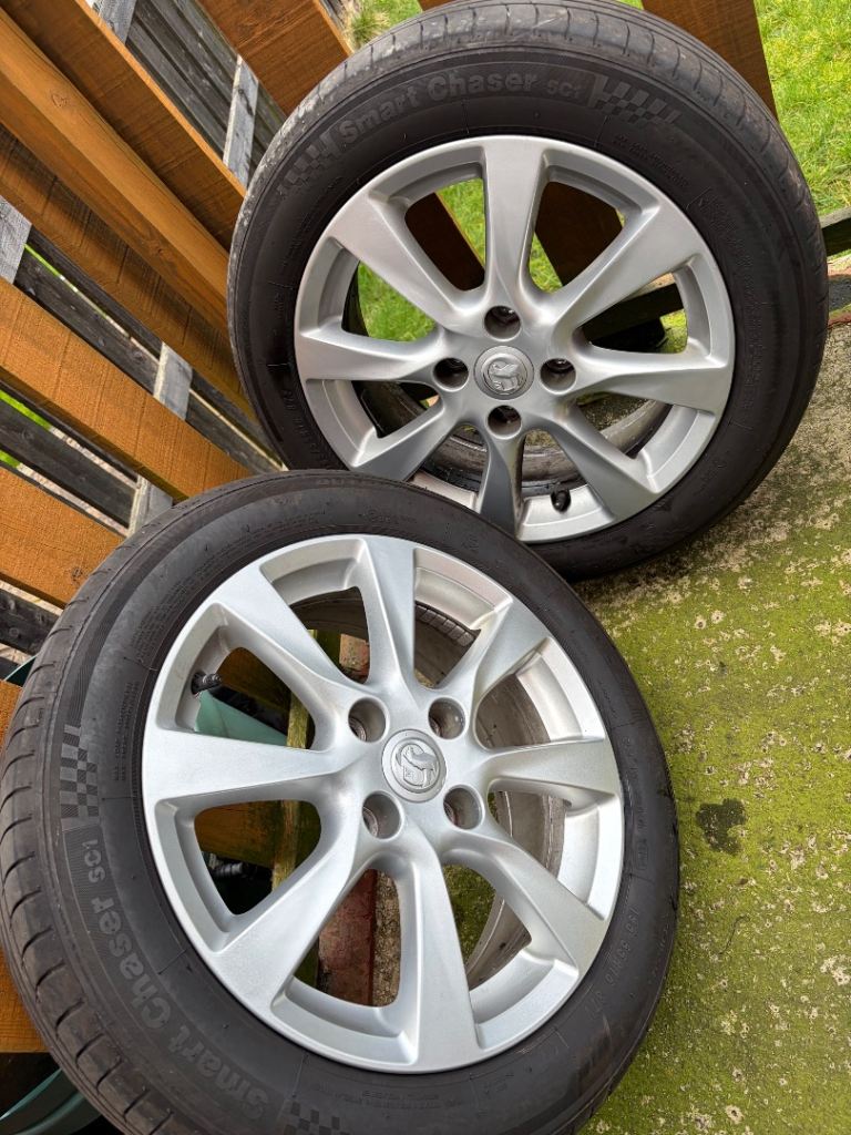 4 x 108 16” alloys with tyres 