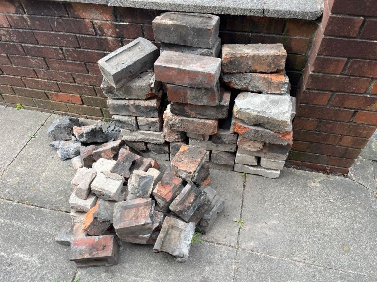 Various Reclaimed Bricks - Perfect for Small Projects