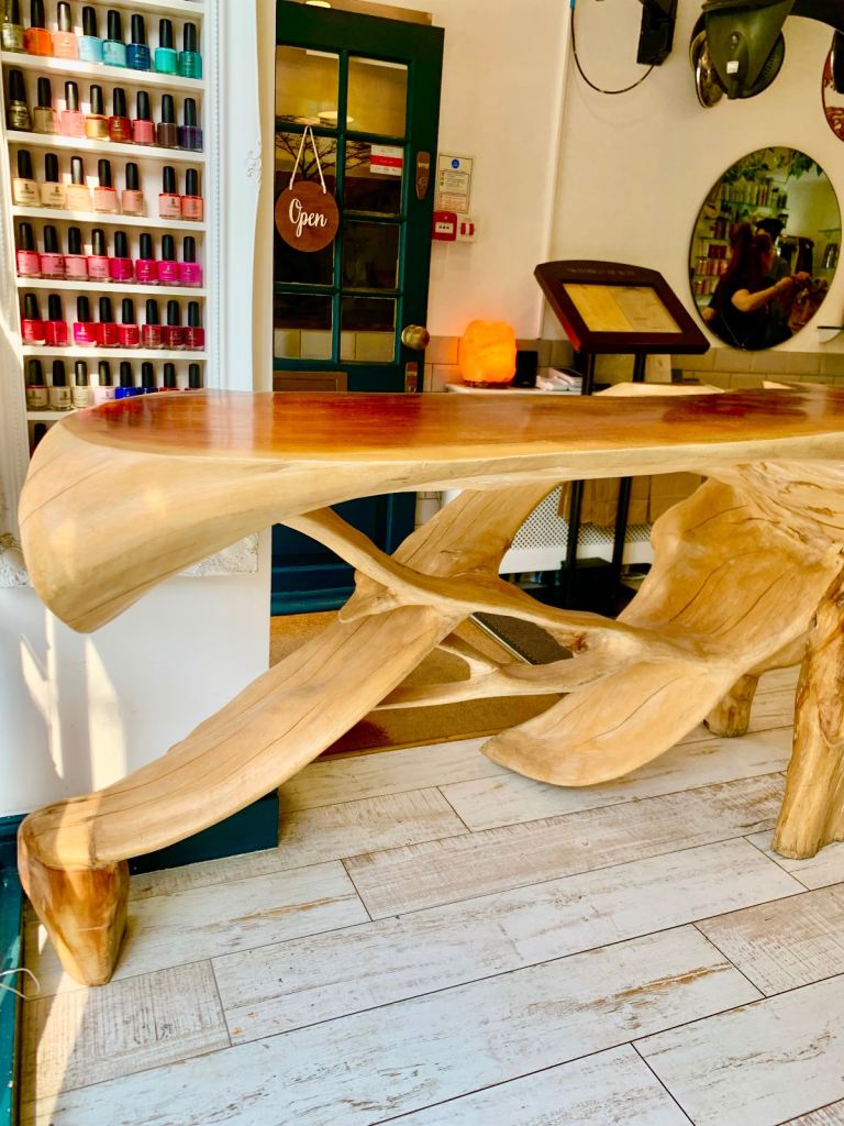 Dinning table for sale