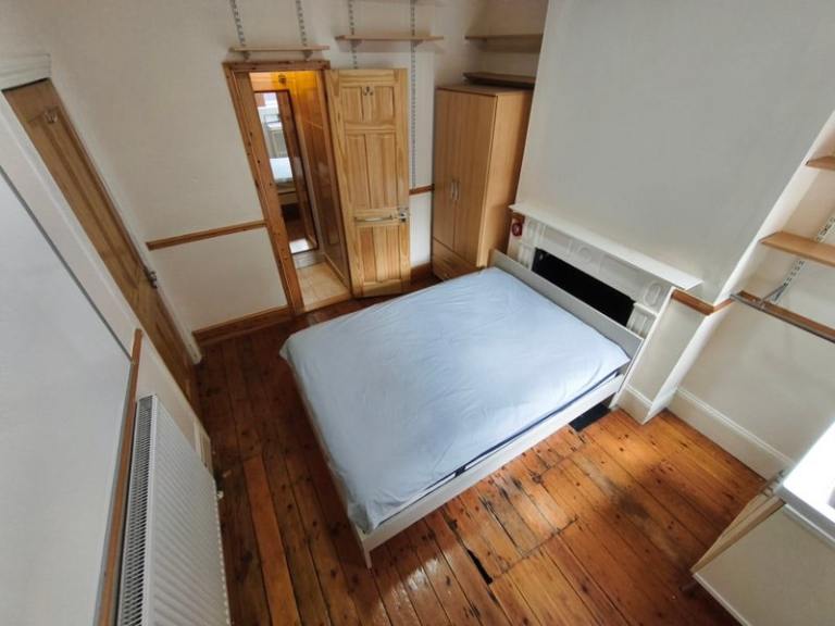 🍀 Spacious Room  – Haringey N4 – 7 min from Tube 🚇