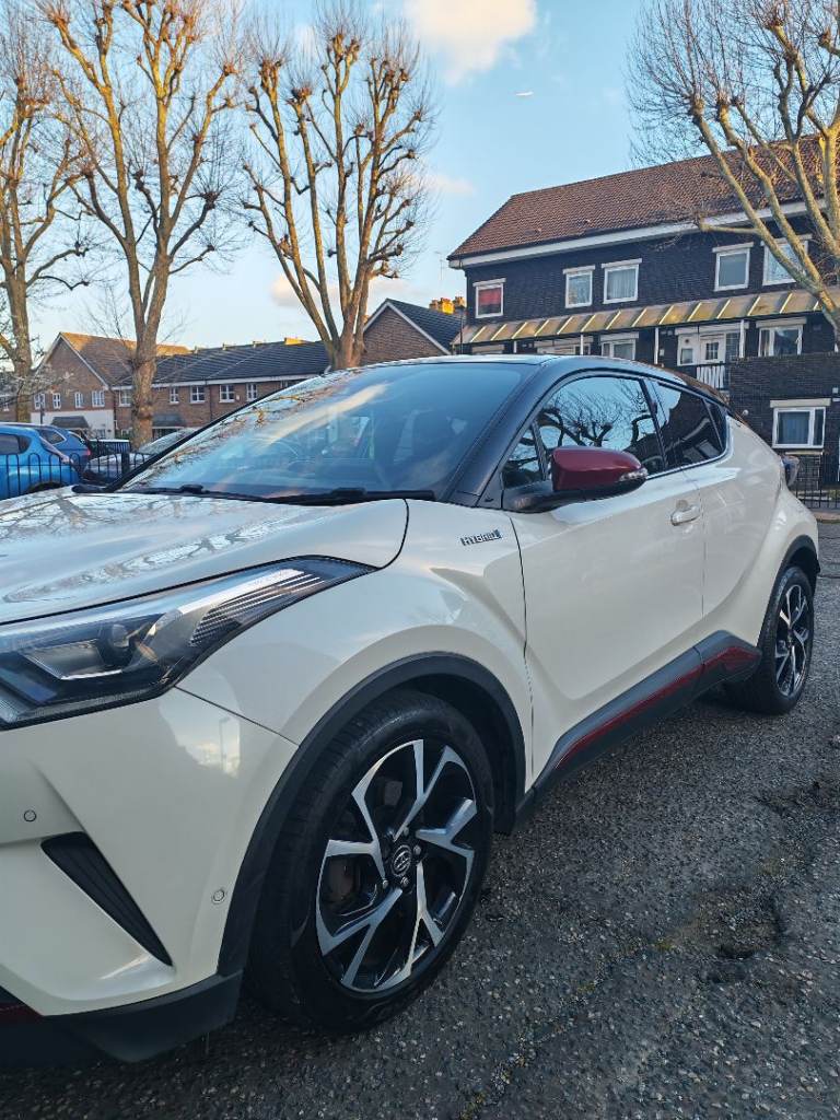 Toyota C-HR Dynamic £13,795