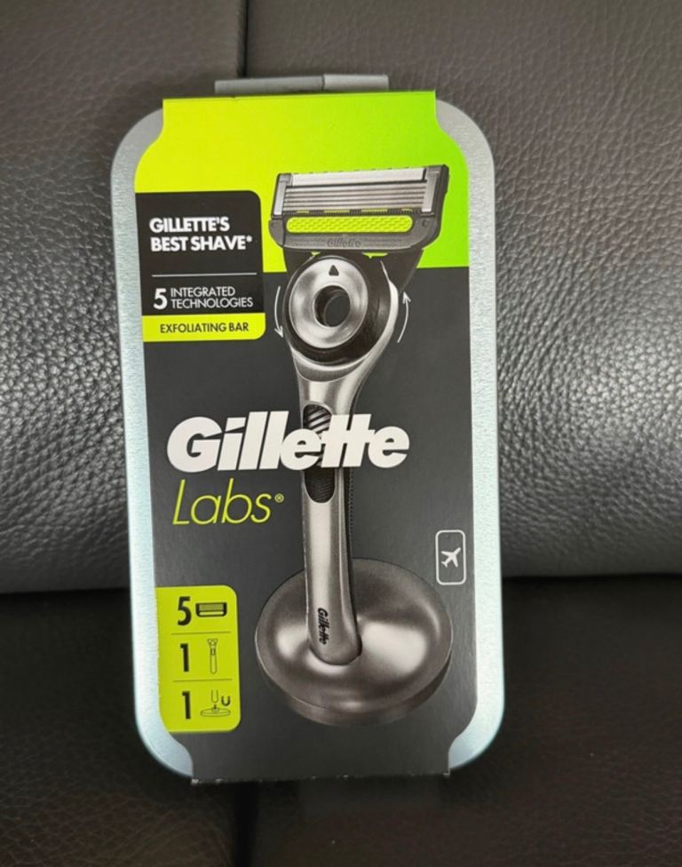 Gillette Labs Razor With 5 Cartridges and Travel Tin