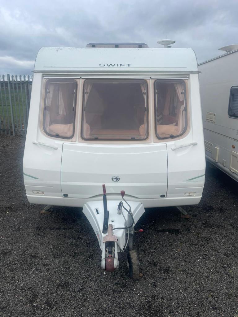 Swift charisma 560 with motor mover 