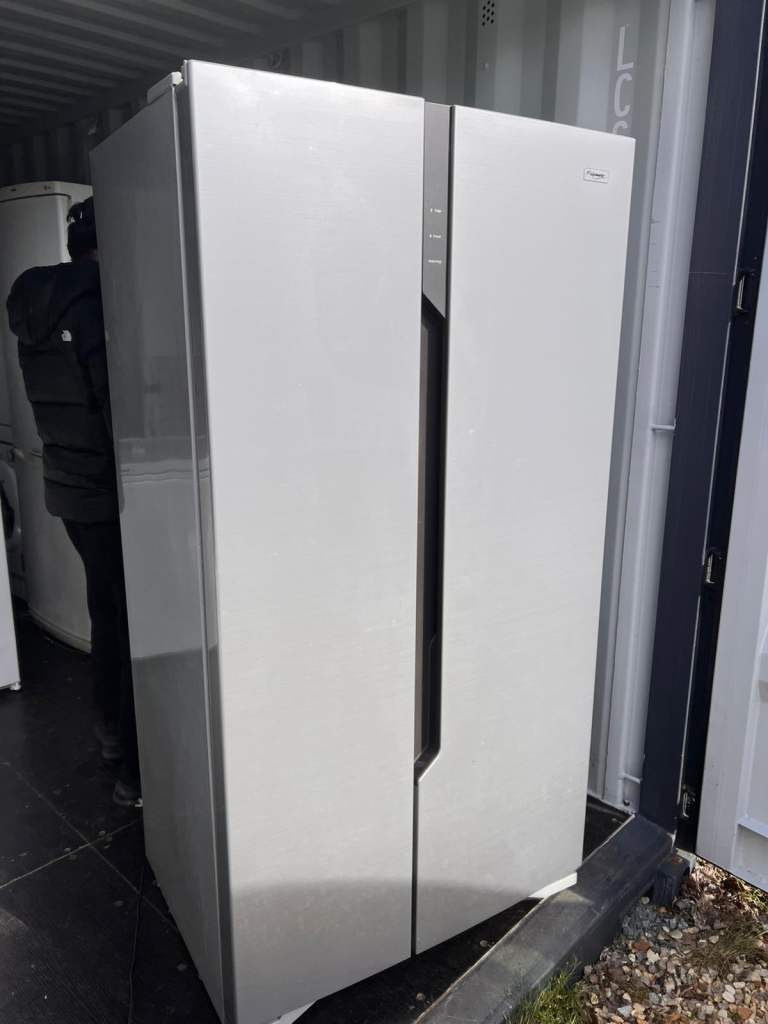 American Style Fridge Freezer - Fridgemaster (Delivery Available) Product ID:639