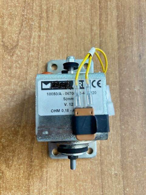 Electric bonnet opener for Ferrari Mondial