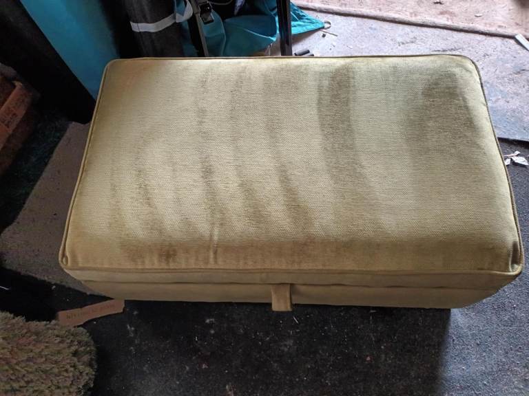 Ottoman / pouffe / storage £15 collect Cheylesmore