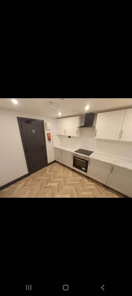 NO DEPOSIT!!! Modern room available in SW16