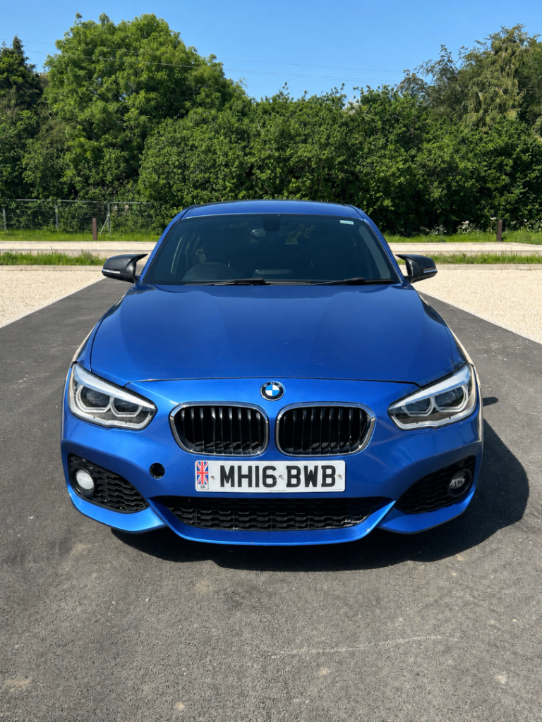 BMW 1 SERIES 118i, Hatchback, 2016, Semi-Auto, 1499 (cc)
