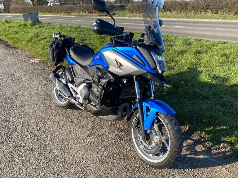 Honda NC750x DCT 2017 Low mileage only 7,200 immaculate condition Blue /Silver 