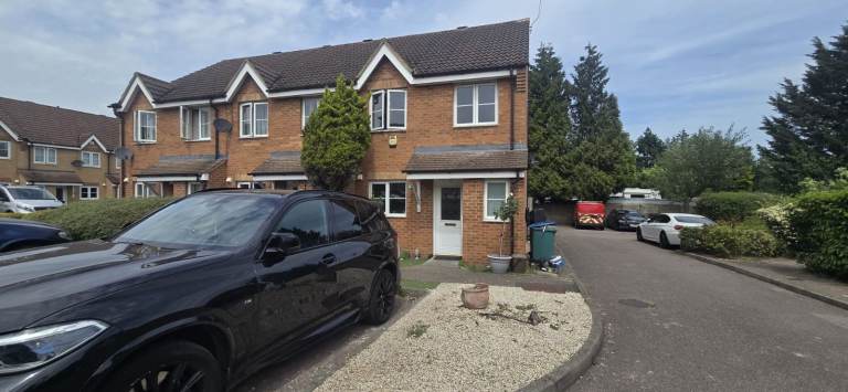 3 Bed End Of Terrace House with Garden and Allocated Parking - Derwent Close, Watford, WD25 0NQ  