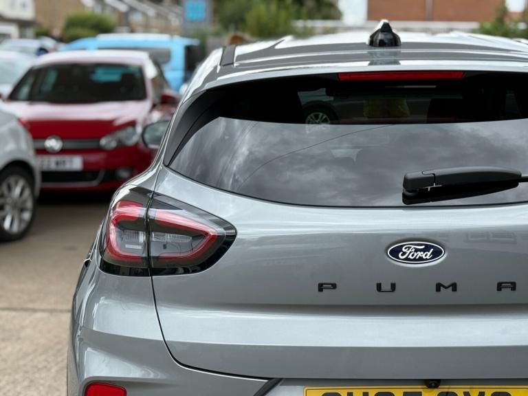 2025 Ford Puma 1.0 EcoBoost Hybrid mHEV Titanium, UNDER 350 MILES, MAY 2028 FORD WARRANTY, HATCHB...