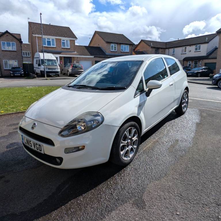 Fiat Punto 2015 1.4 Petrol - Manual, 3 doors