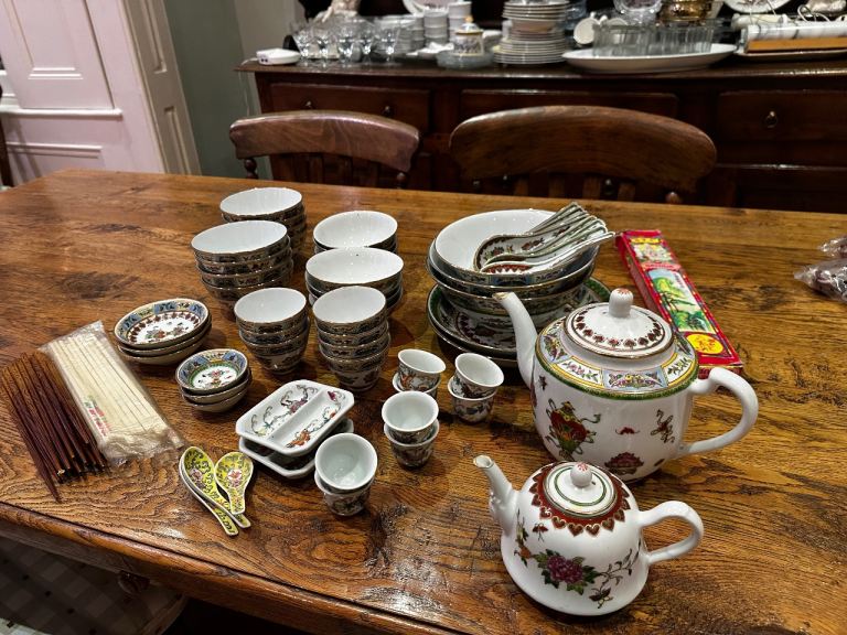 Beautiful 8 piece chinese service