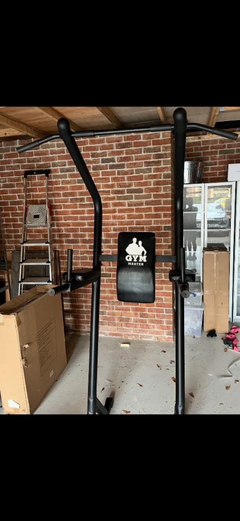 Gym Power Tower Pull Up and Dip Station – Good Condition
